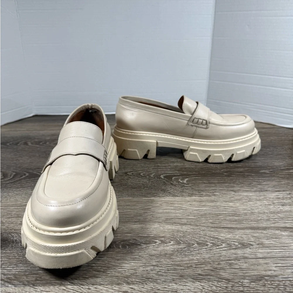 Alohas Loafers Women's 40 Ivory Leather Trailblazer Platform Lug Sole Shoes US 9